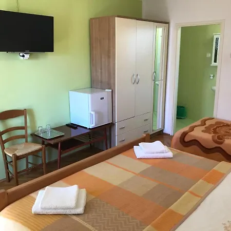 Summer Affittacamere Baška